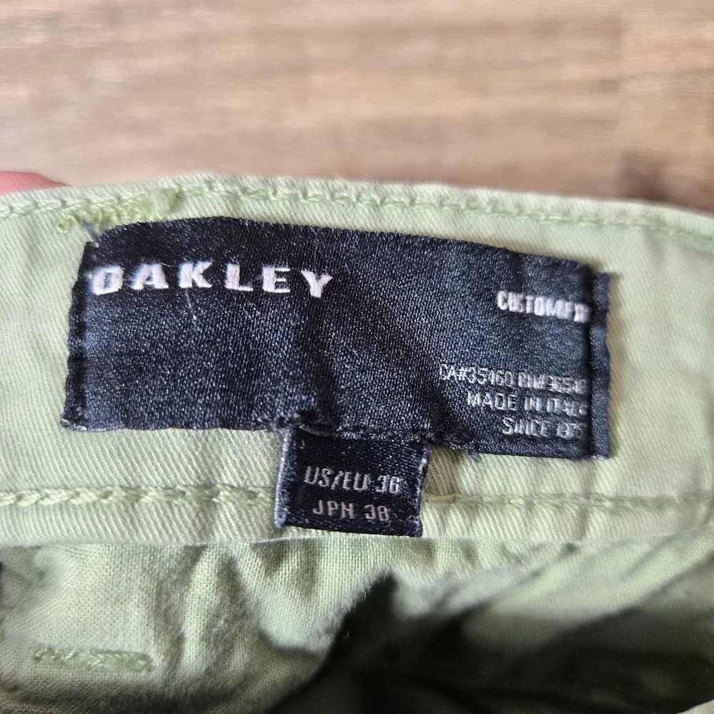 Oakley Chino Shorts Mens 36 Green Custom Fit Made Italy Flat Front Casual Golf